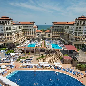 Rezort Melia Sunny, Sluneční pobřeží