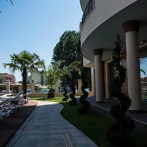 Boutique Versis Aparthotel